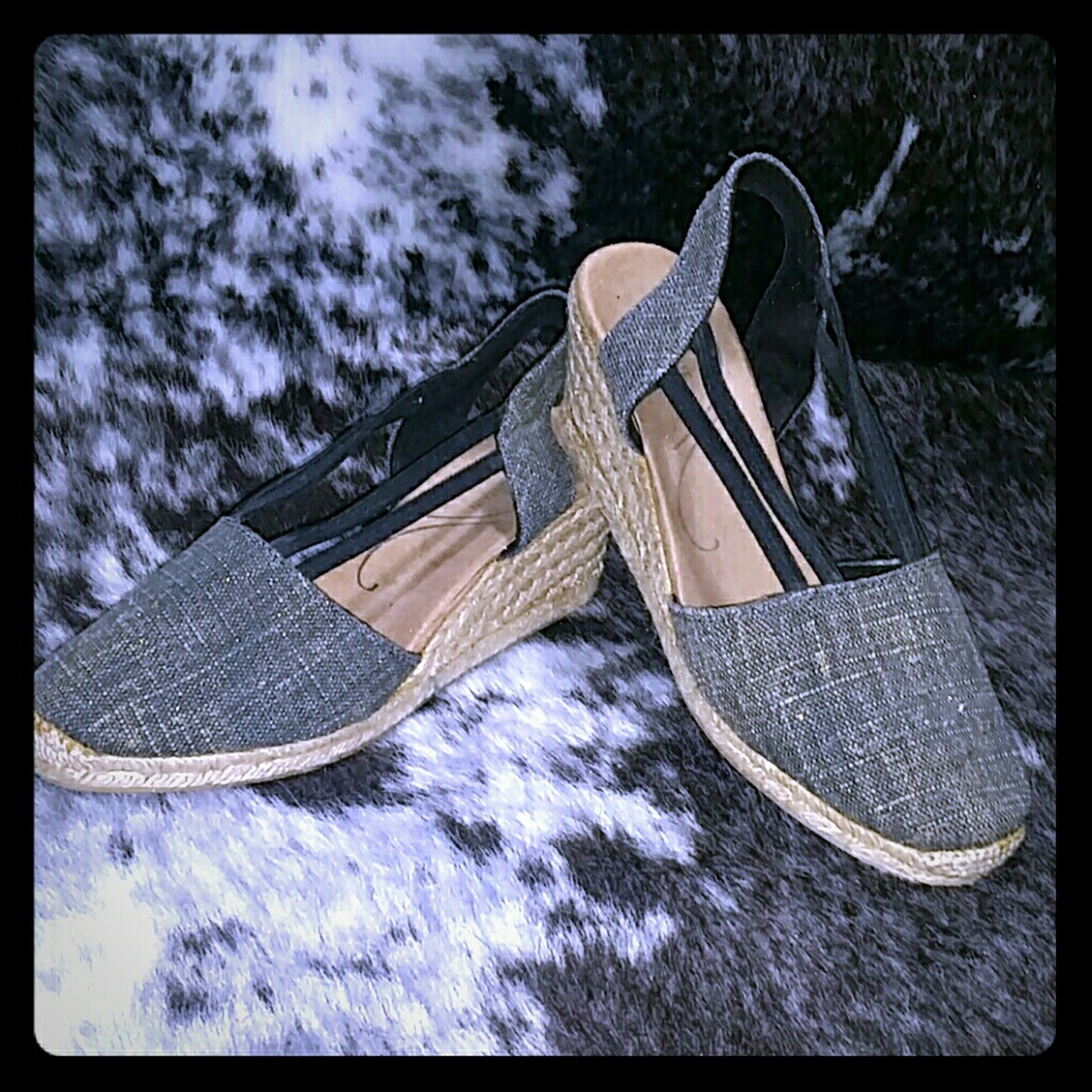 WHITE MOUNTAIN WEDGES